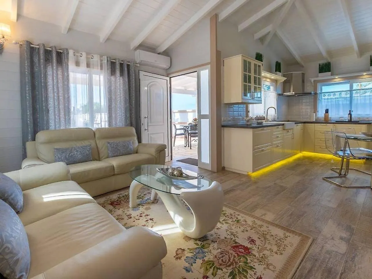 Villa Karla Con Piscina: Tranquilidad Y Naturaleza Costa Adeje